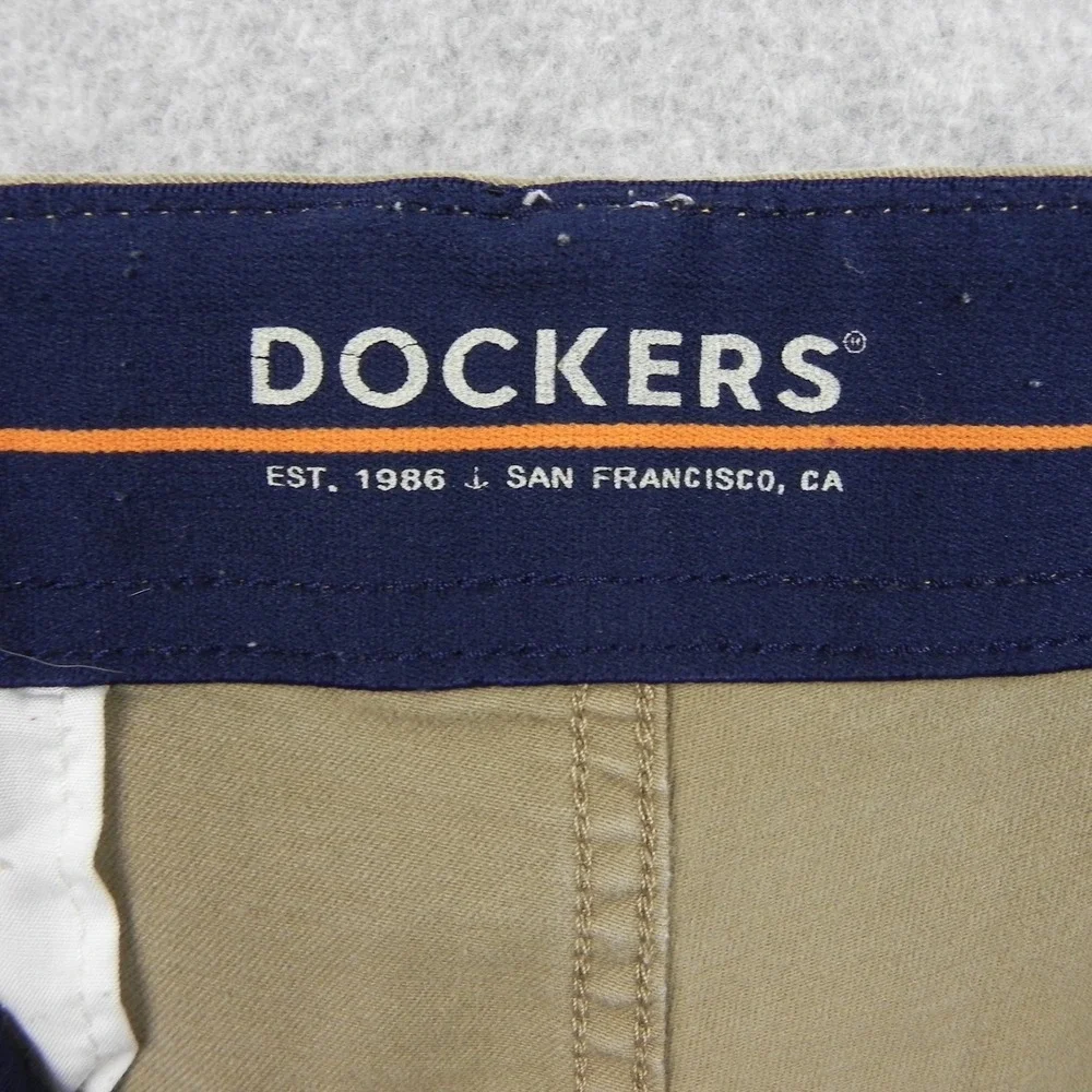 Dockers Chino Shorts Mens 34 Khaki Tan Stretch Cotton Flat Front Casual Walking